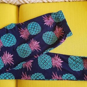 Super Cute SOFT EEVEE Pineapples Leggings